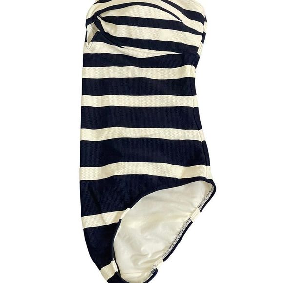 Ted Baker Cirana Bandeau one piece swimsuit. Material elastane and polyamide - Picture 4 of 10